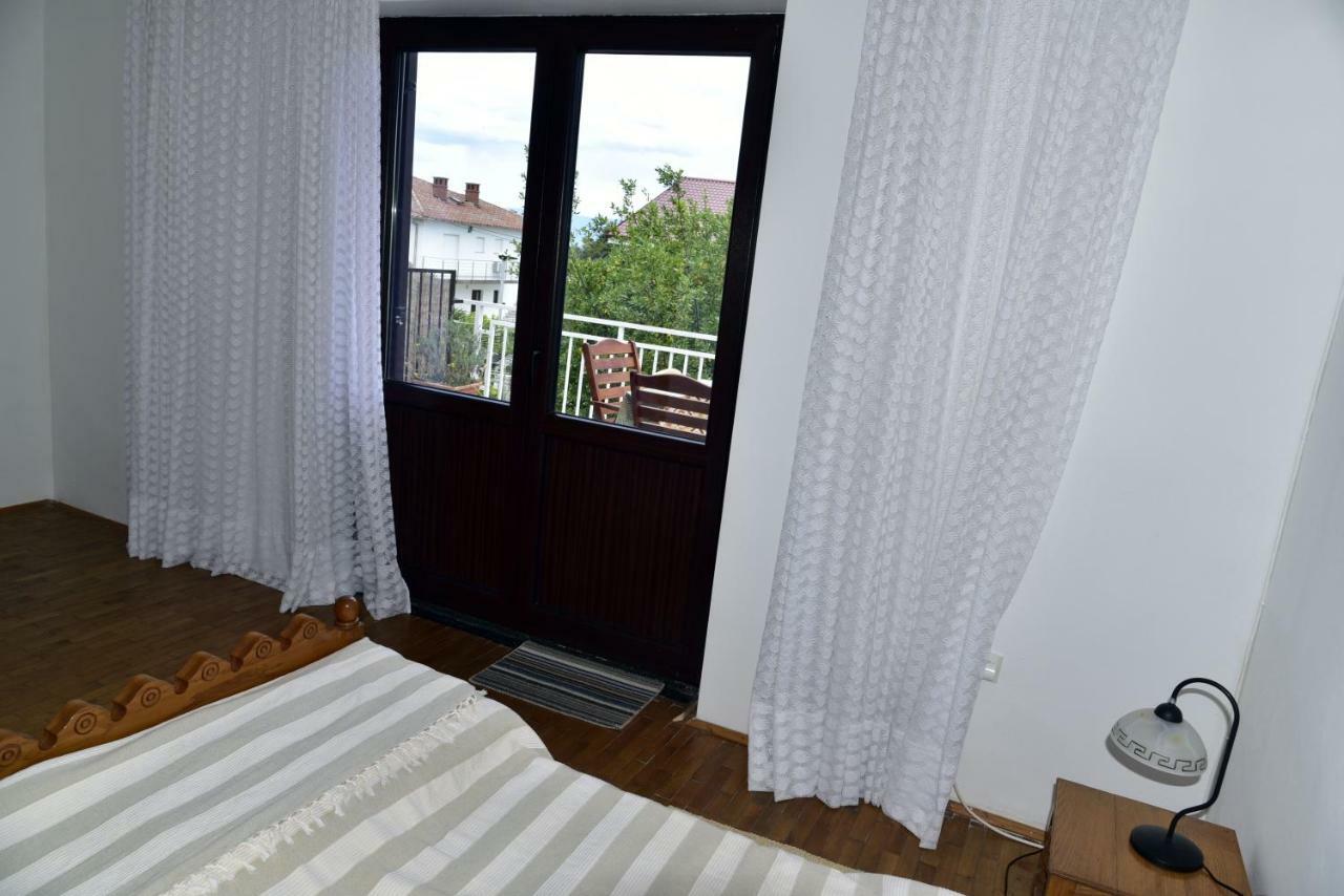 Apartment Palm Tree Malinska Bagian luar foto